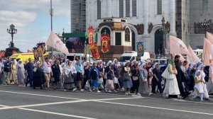 Более 40 тыс. человек участвовали в крестном ходе в Москве