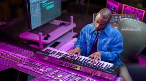 03. Producing for Travis Scott, Beat Making, Chopping Samples, Editing, Glitches, Piano and Bass