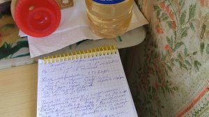 Мариную томаты, закатываю огурцы.