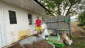 ДЕРЕВЕНСКАЯ ЖИЗНЬ. НАЧИНАЕМ ЗАЛИВАТЬ БЕТОН ДЛЯ ТЕРРАСЫ. КОПАЕМ КАРТОШКУ.