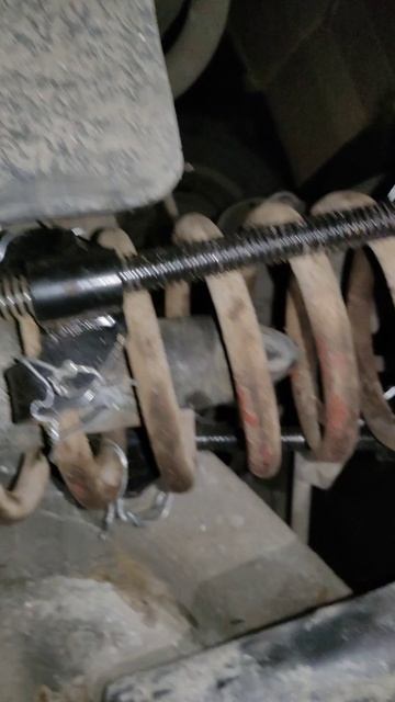 стяжка пружин автомобиля безопасно смотреть онлайн