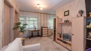 Российская улица, микрорайон Крутая Горка, д. 9