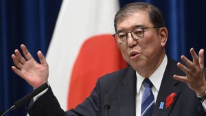 NHK: премьер Японии намерен уйти в отставку, чтобы не допустить раскола ЛДП