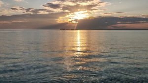 На пляже: Обское море 🌊, 2 основных тенденции (компонента) развития мировой политики как процесса