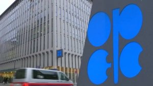 Восемь стран ОПЕК+ договорились увеличить добычу нефти в октябре