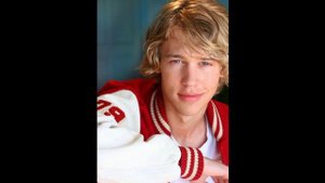Остин Батлер ( Austin Butler )