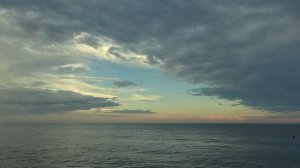 Сентябрьский вечер на берегу Чёрного моря в Сочи. https://ya.cc/7YmMsC