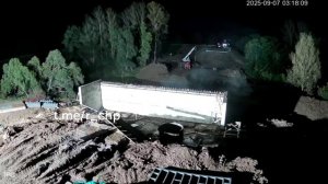 Жесть из Пермского края: машина на огромной скорости пролетела сквозь опалубку моста