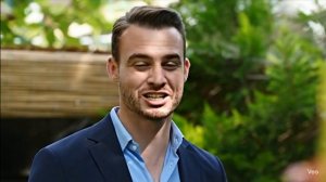 Серкан Болат поздравляет с Днем рождения Аню (25 лет). Создано нейросетью.