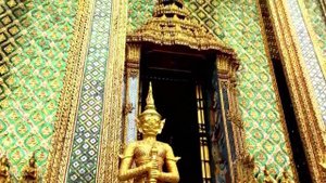 КОРОЛЕВСКИЙ ДВОРЕЦ В БАНГКОКЕ