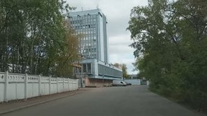 Дорога вокруг завода.