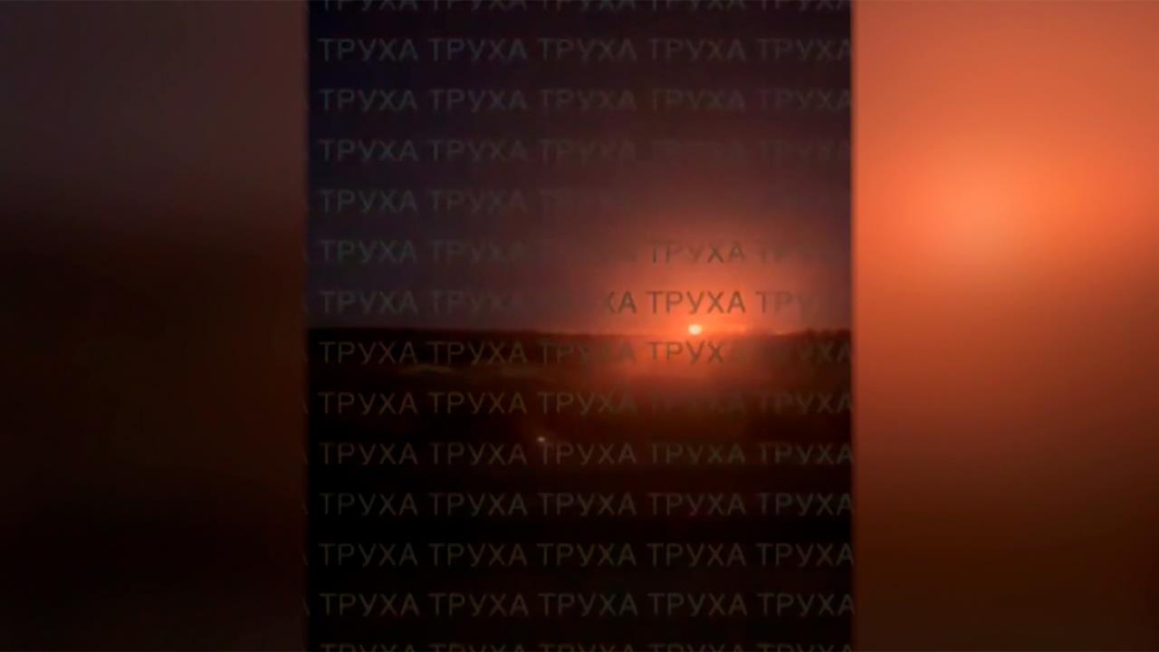 Взрывы минувшей ночью гремели на военных объектах на Украине