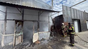 В Невинномысске потушили пожар на «Вьетнамском рынке»