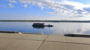 ГУЛЯЮ ПО НАБЕРЕЖНОЙ