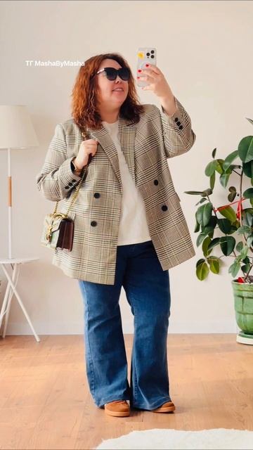 10 плюс-сайз образов на раннюю осень 🍂 Все ссылки уже в ТГ MashaByMasha. Их там так много... Мама ми смотреть онлайн