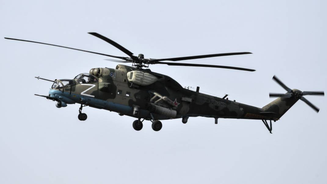 Вертолет Ми-35М уничтожил боевиков ВСУ. Лучшее видео из зоны СВО