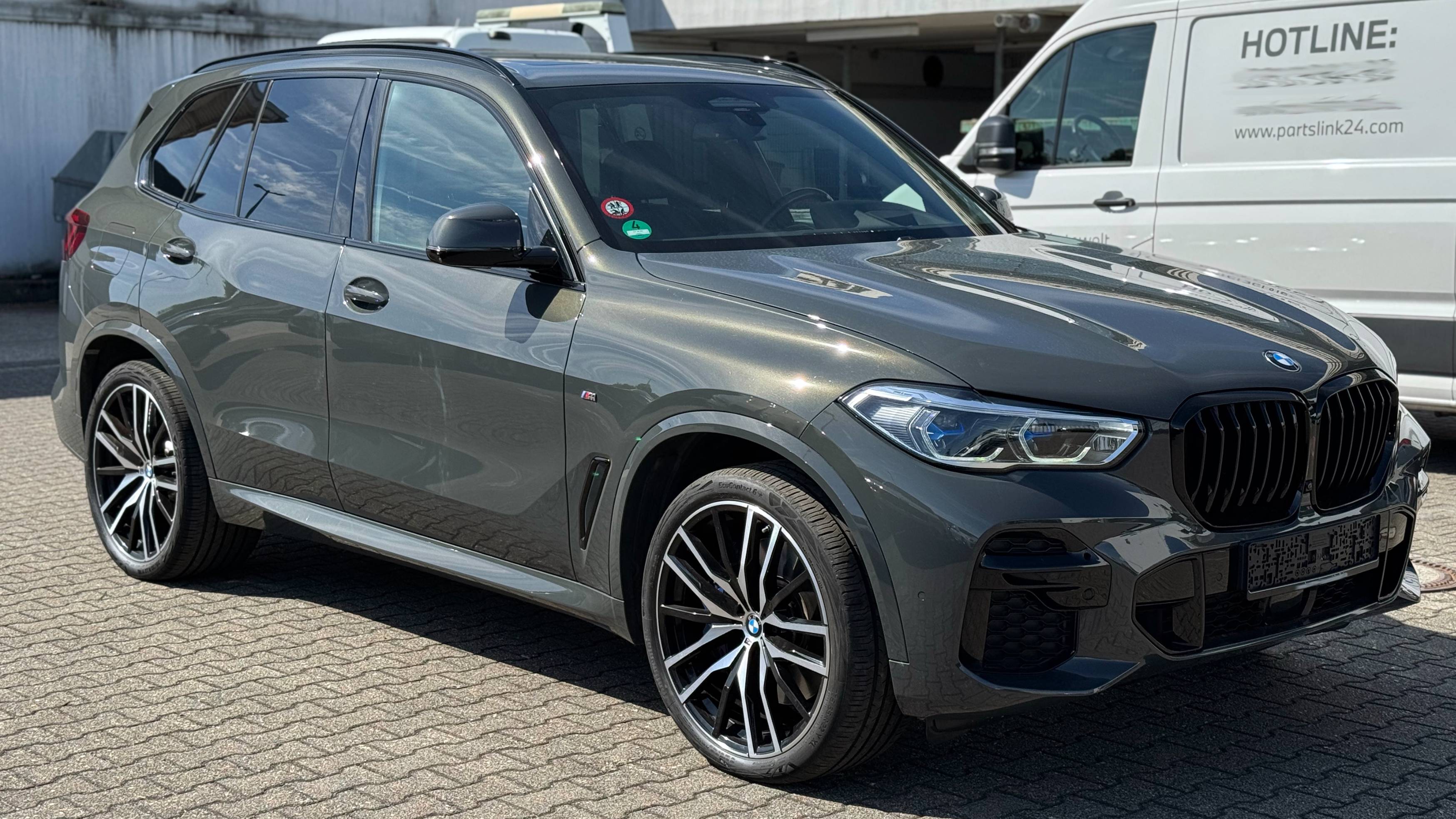BMW X5 40D 2022 смотреть онлайн