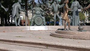 Скультура М. Шемякина Дети жертвы пороков взрослых