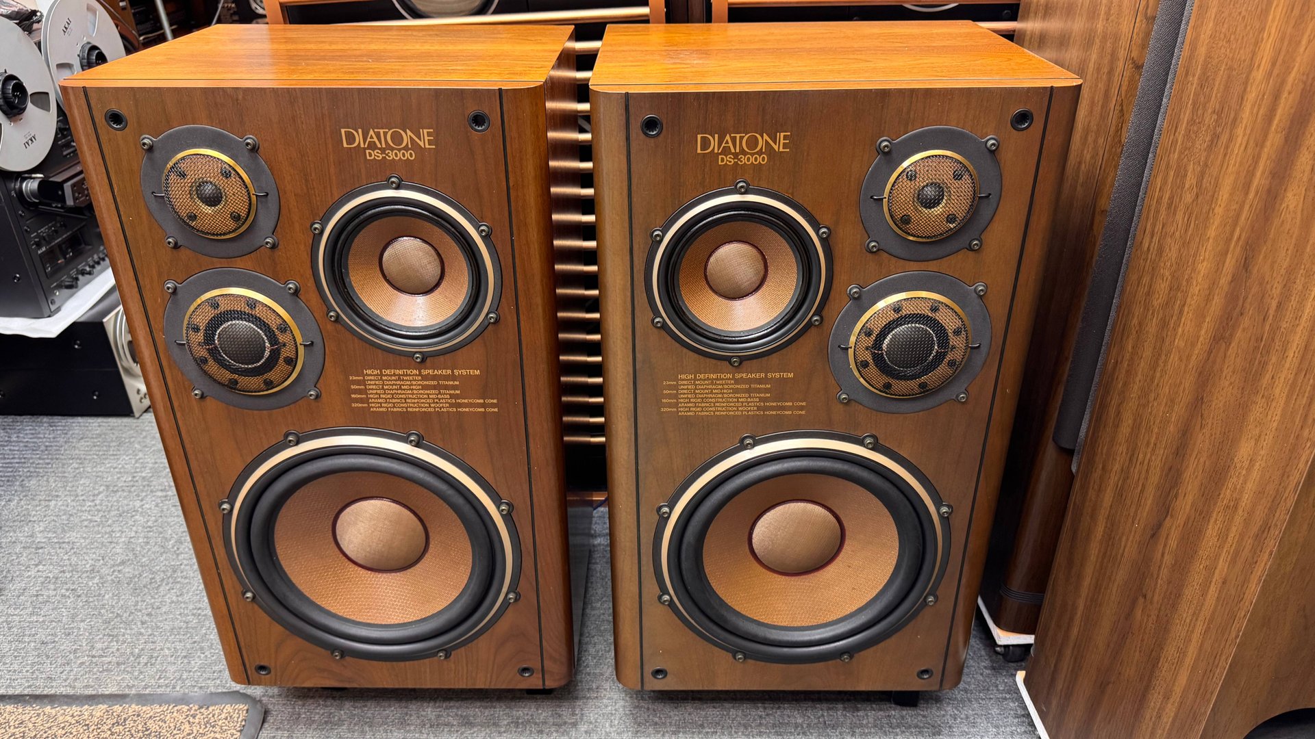 Акустика Diatone DS-3000 смотреть онлайн