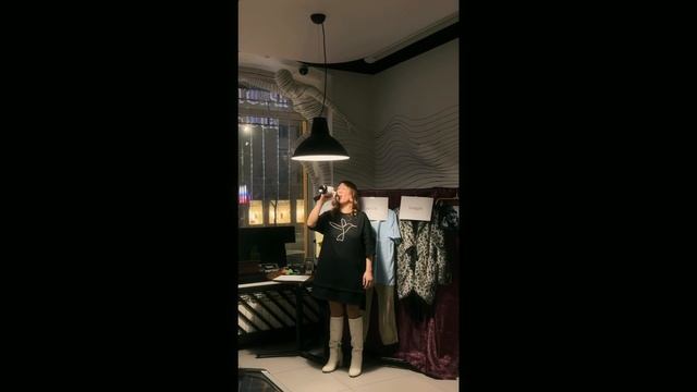 Галя будет в понедельник.