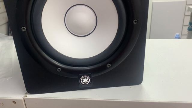 Студийный монитор Yamaha HS7 смотреть онлайн