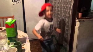 Малой зажигает в танце