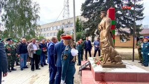 В Зубовой Поляне открыли памятник пограничникам