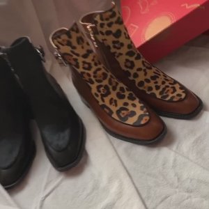 Ботинки женские в стиле Christian Louboutin