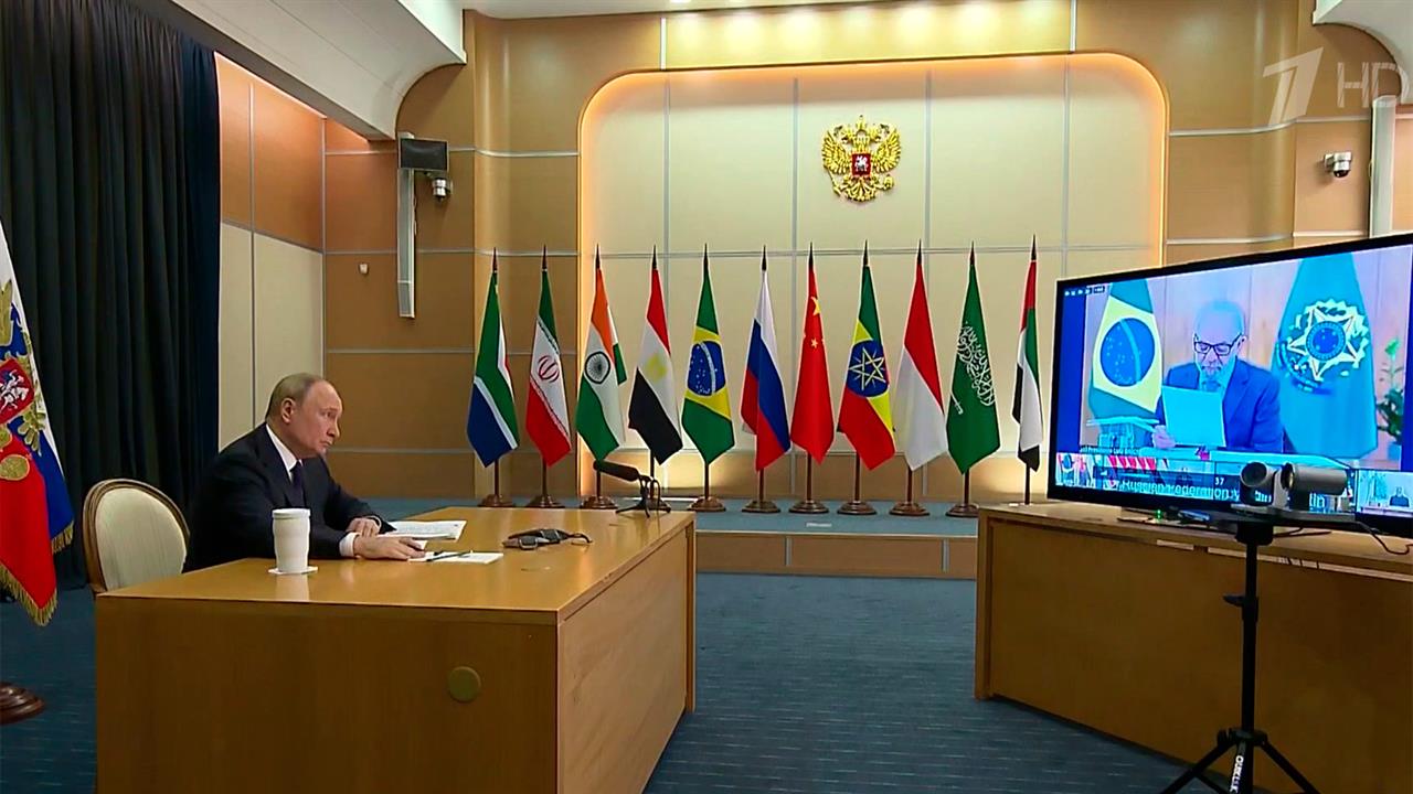 Владимир Путин принял участие во внеочередном саммите БРИКС