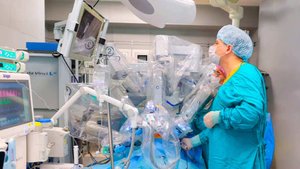 Собянин назвал роботическую хирургию стандартом лечения онкобольных