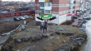 Мегалоцерос (Олень) статуя в Красноуфимске на ул. Совтетская