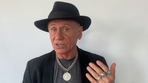 Общество заражено злом