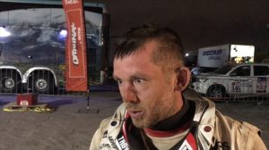 Настя с Димоном  обсуждают марафонский этап) дакар 2019