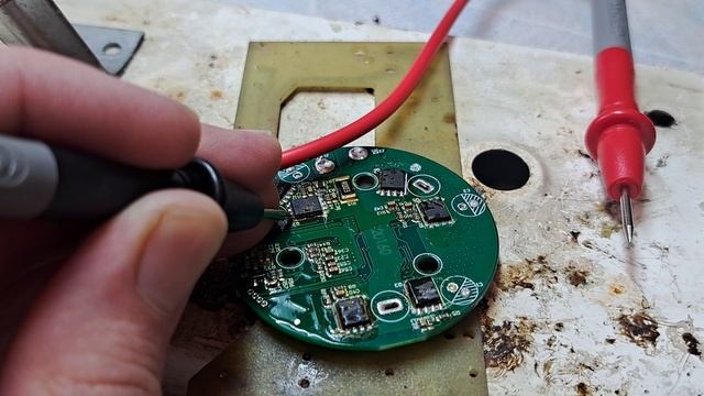 Ремонт пылесоса Futula v14! Ошибка красный мигающий круг. смотреть онлайн