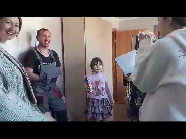 Баба Яга на праздник обеспечит вам хорошее настроение смотреть онлайн