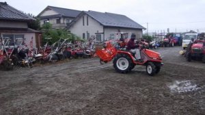 Японский мини трактор KUBOTA B52