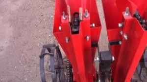 Обзор китайской чеснокосажалки  на мотоблок