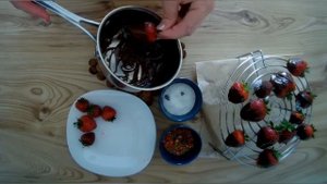 КЛУБНИКА В ШОКОЛАДЕ . Самый Вкусный и Популярный Десер