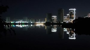 Отражение ночного города.mp4