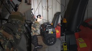 Наш первый бензиновый снегоуборщик