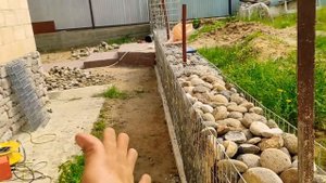 Красивый и необычный забор Габион своими руками