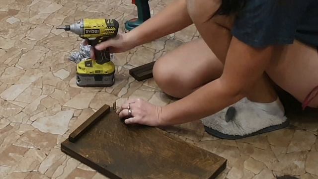 Необыкновенная кормушка-домик для птиц своими руками смотреть онлайн