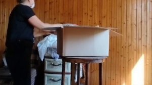 Купили заброшенную дачу у речки. Разбираемся в доме.