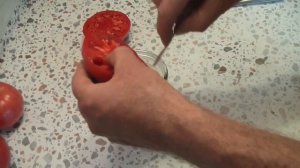 Заготавливаем семена помидор правильно. На картоне! #т