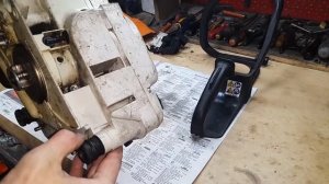 Люфт двигателя в корпусе Stihl ms 180, ТО. Engine backlash in the Stihl ms 1