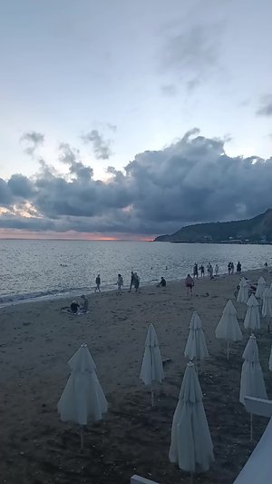 Лермонтово море пляж облака