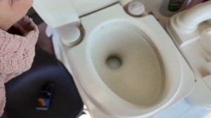 Биотуалет LUPMEX 79126 - самая нужная вещь для дачников