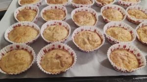 Сытные кексы с кабачком, курицей и сыром — готовятся просто!