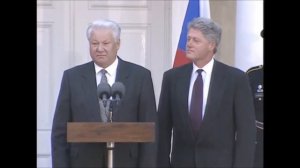 #Ельцин рассмешил Клинтона на лужайке белого дома Бор?