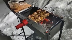 Идеальный мангал для дачи ROASTER с крышкой и термометром